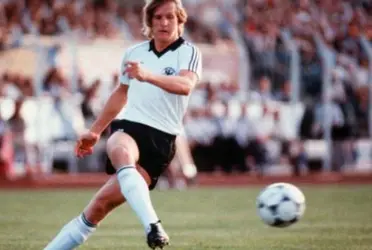 Bernd Schuster tuvo su última etapa como futbolista con los Pumas 