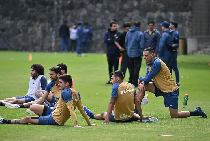 La primera imagen de Funes Mori con Eduardo Salvio (Vía PumasMx)<br>