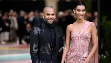 Dani Alves y Joana Sanz 