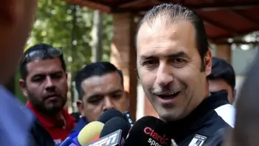 Joaquín Beltrán dando entrevistas
