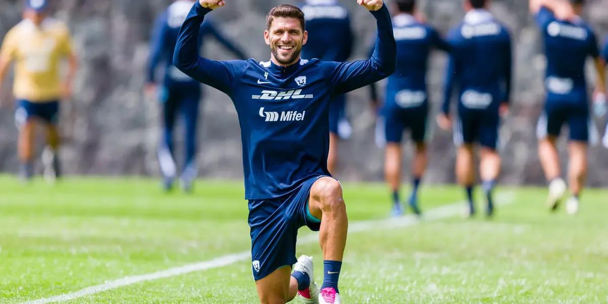 Lisandro Magallán con los Pumas de la UNAM