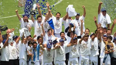 Los Pumas lograron consagrase campeón por última vez en 2011 con un equipo plagado de jugadores que defendieron con pasión la azul y oro