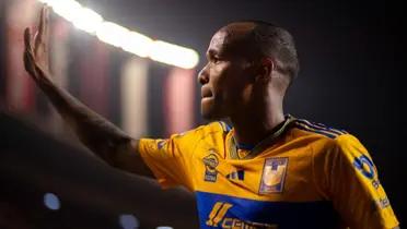 Luis Quiñones con Tigres