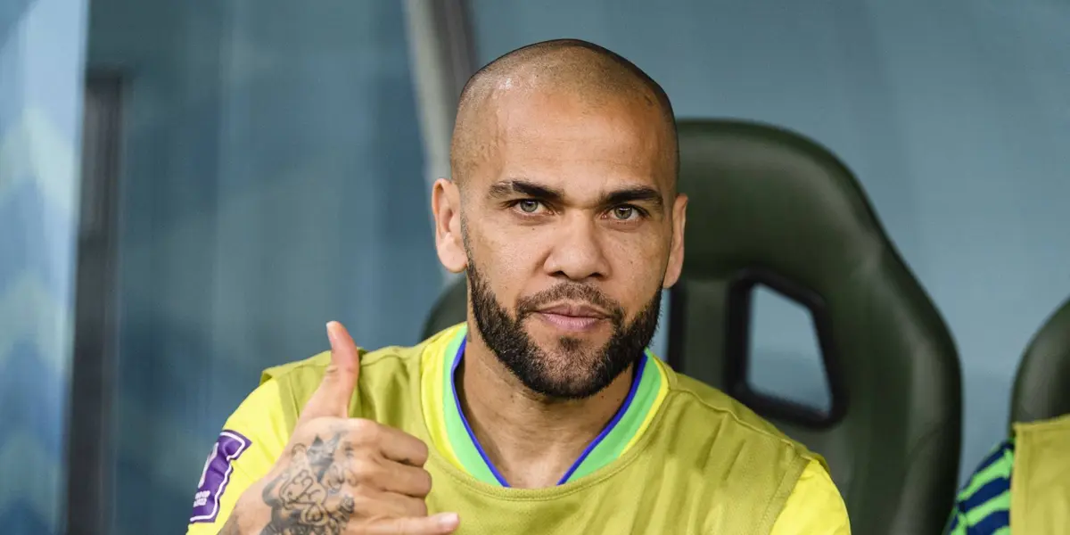 Dani Alves con Brasil