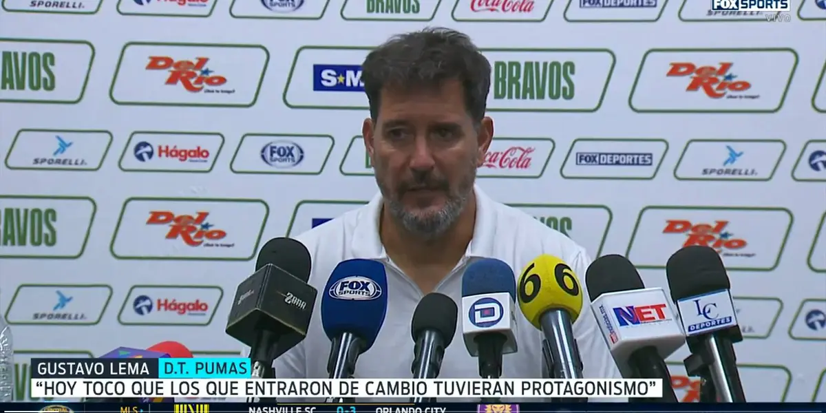 Gustavo Lema en conferencia de prensa con Pumas de la UNAM