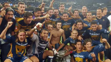 Pumas festejando en el Santiago Bernabéu en 2004